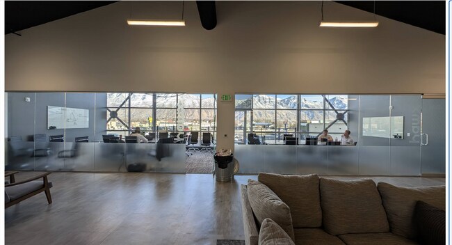 Foto del edificio - 1640 S State St