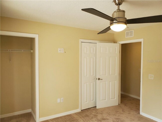 Foto del edificio - 815 E Rembrandt Way