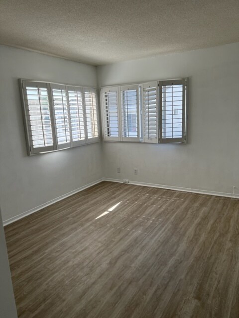 Living Room - 619 Carnation Ave