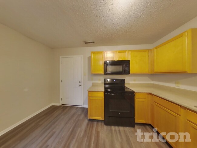 Foto del edificio - 10892 Woods Dr