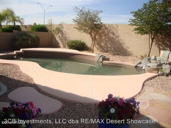 Foto del edificio - 3 br, 2 bath House - 9414 West Ross Avenue