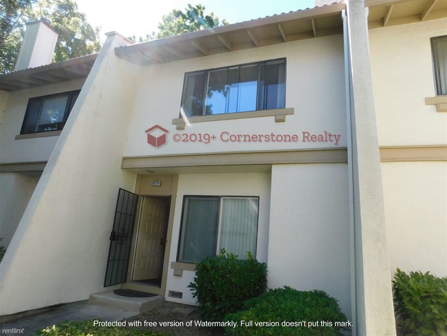 Building Photo - 2 br, 1.5 bath Townhome - 38729 Aurora Ter