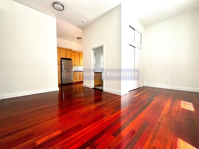 Building Photo - 611 W 137th St