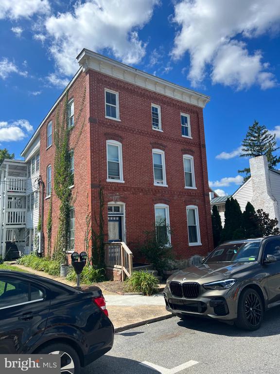 Building Photo - 109 E Congress St