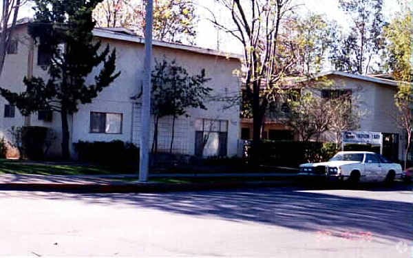 Building Photo - 602 E Wilhelmina St