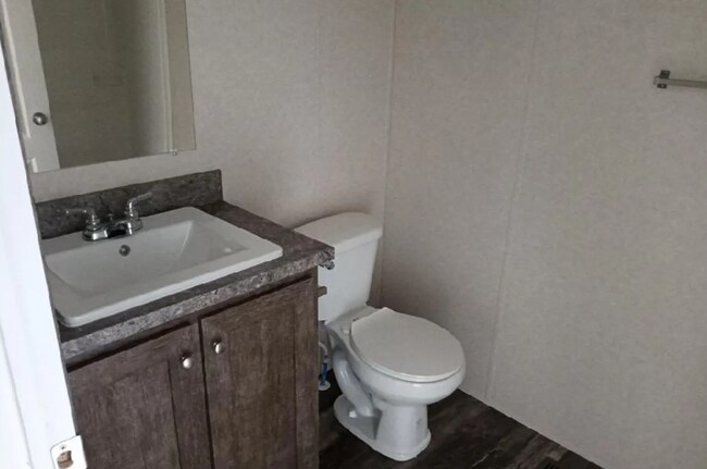 Building Photo - 209 Birch Ln