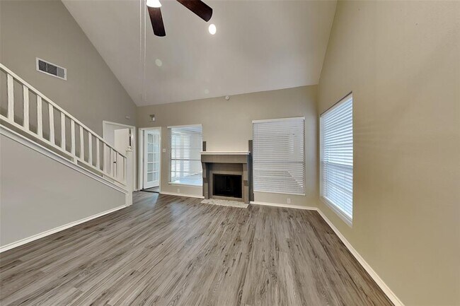 Building Photo - 2727 Dawn Star Dr