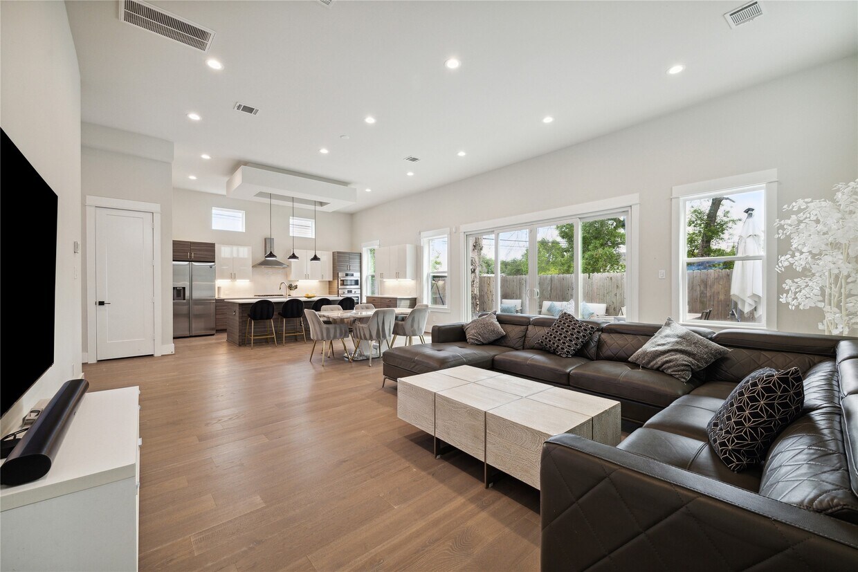 Foto del edificio - 1410 Caywood Ln