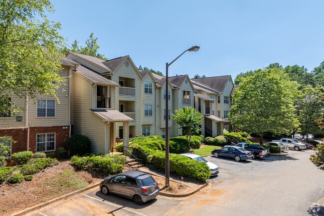 BUILDING EXTERIOR - Lealand Place