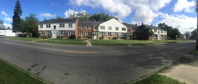 Building Photo - Puritan Apartments