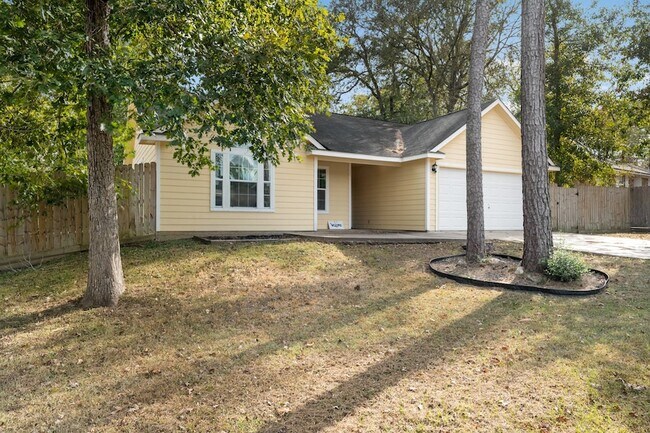 Building Photo - 10636 Royal Adrian Dr