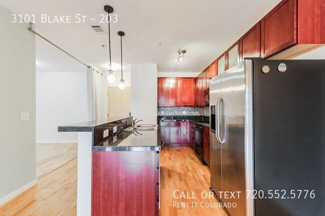 Foto del edificio - 3101 Blake St