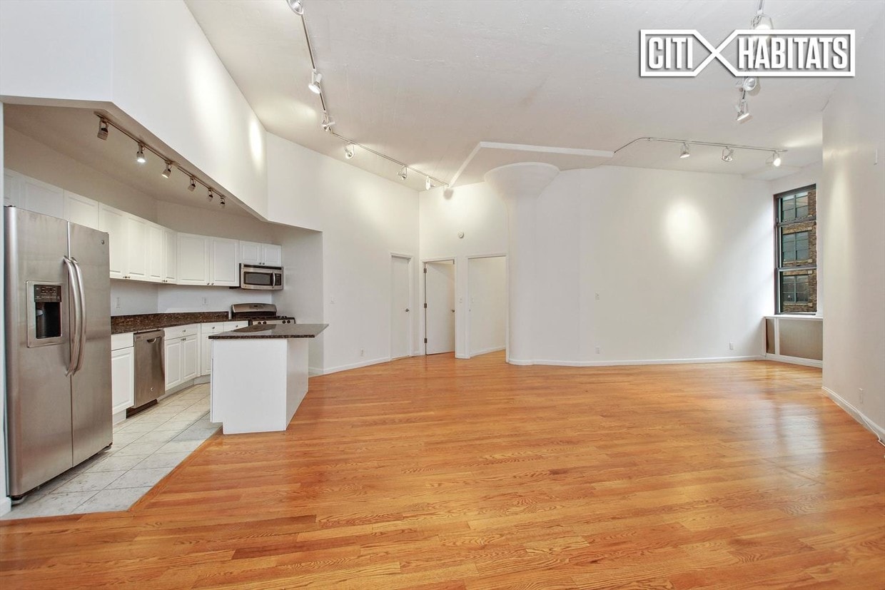 Primary Photo - 80 Varick St
