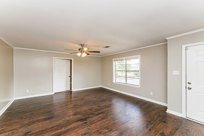 Foto del edificio - 658 Partridge Ln