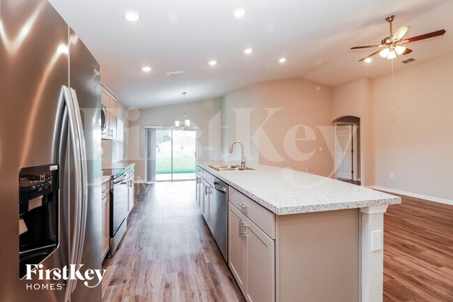 Building Photo - 6778 Hanworth Ln