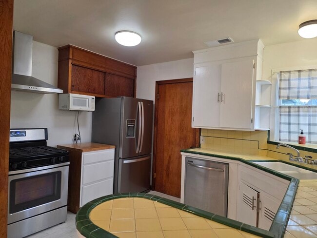 Foto del edificio - 3254 Magowan Dr