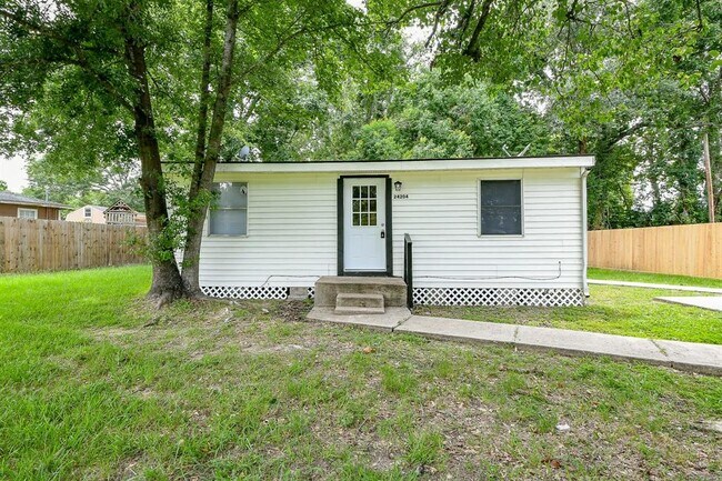 Building Photo - 24204 Linda Ln