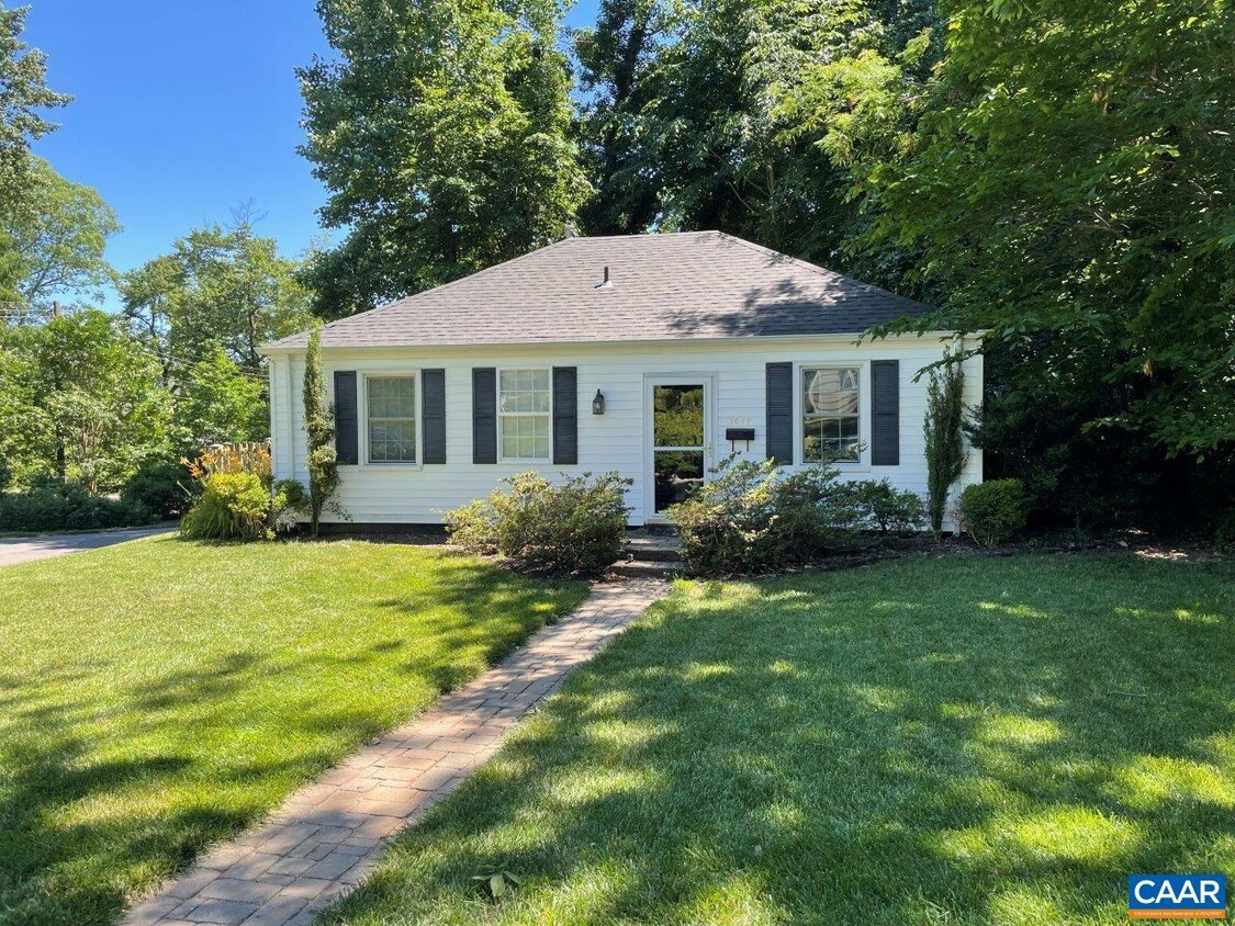 Primary Photo - 1618 Mason Ln