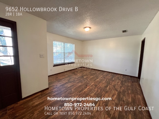Building Photo - Charming Duplex For Rent