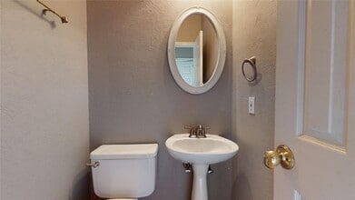 Building Photo - 14919 Forest Trails Dr