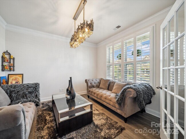 Foto del edificio - 6112 Willow Pin Ln