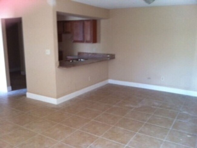 Foto del edificio - Remodeled Patio Home, Minutes Away From UC...