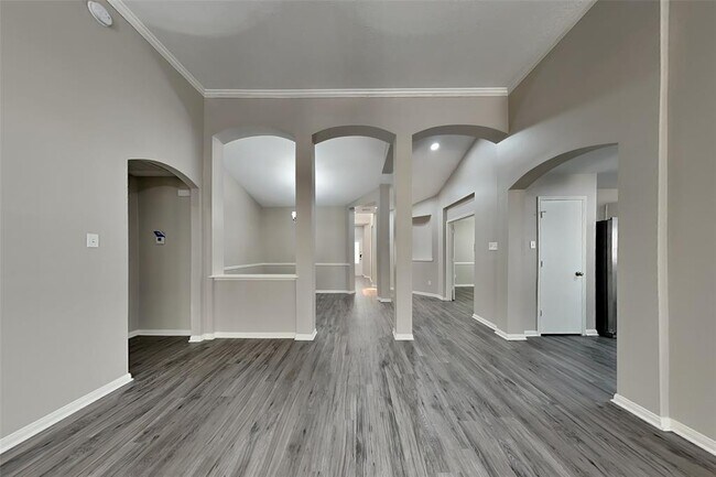 Building Photo - 4931 Sentry Woods Ln