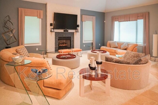 Building Photo - 11100 S Sophia Ct