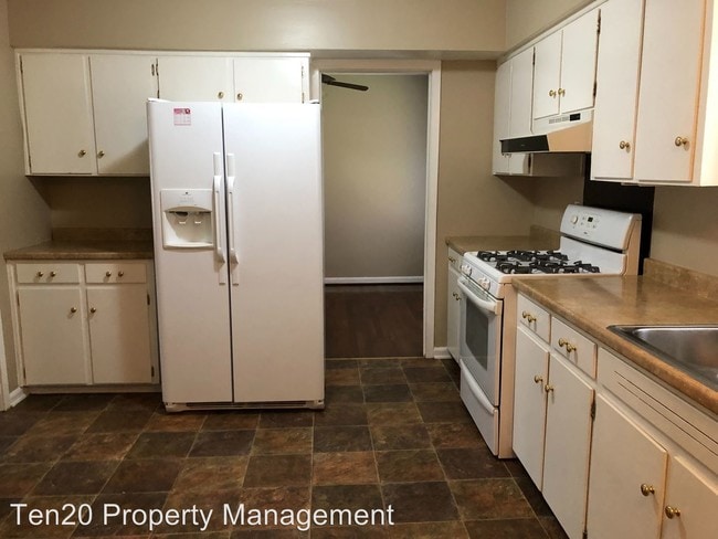 Building Photo - 3 br, 1.5 bath House - 723 Southern Pines Dr