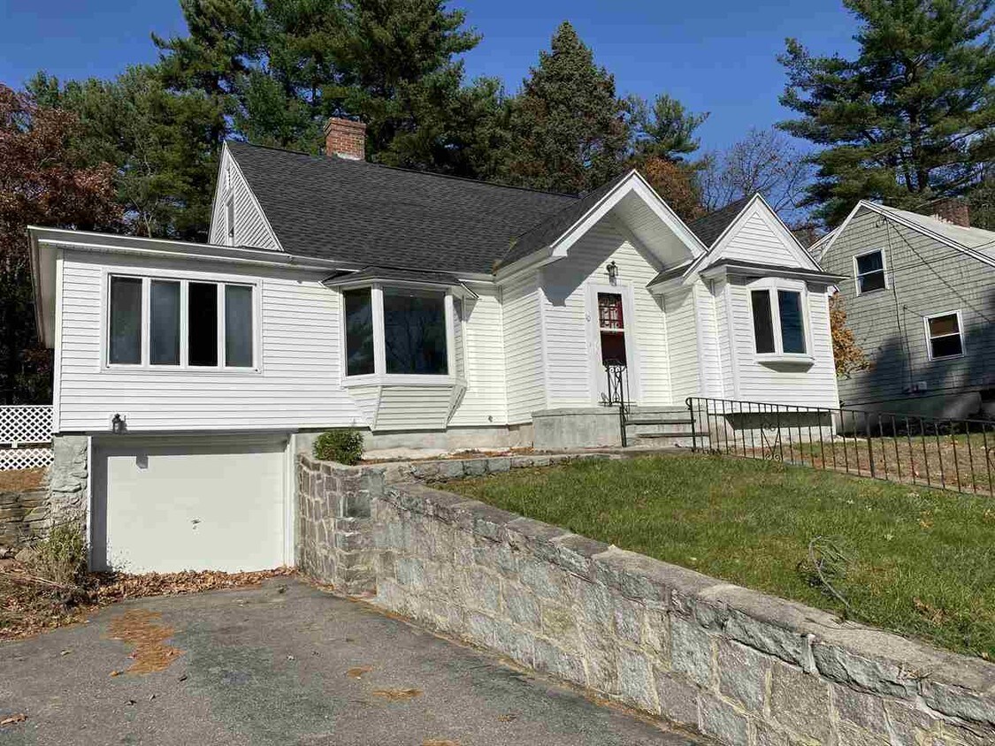 Primary Photo - 10 Lenox Rd