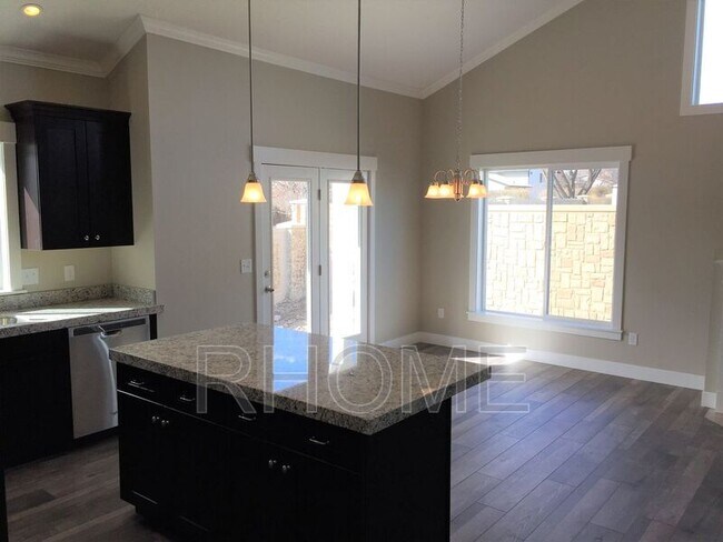 Foto del edificio - 2063 Park Rim Way