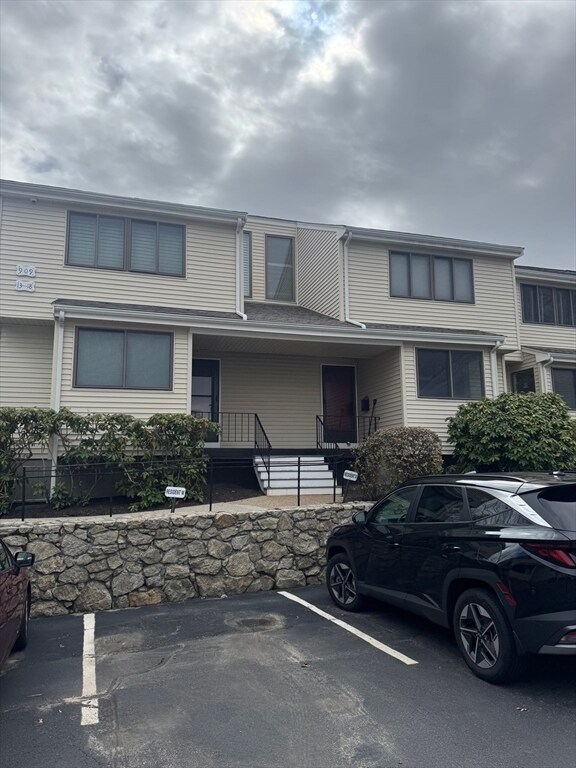Foto del edificio - 909 Pleasant St