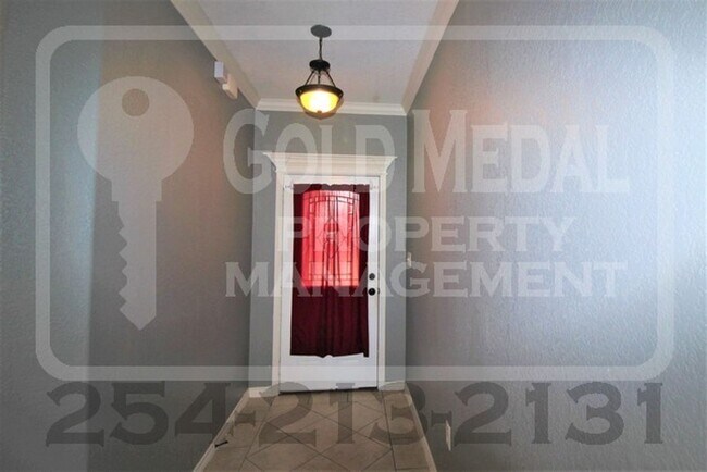 Foto del edificio - 401 Hedy Dr