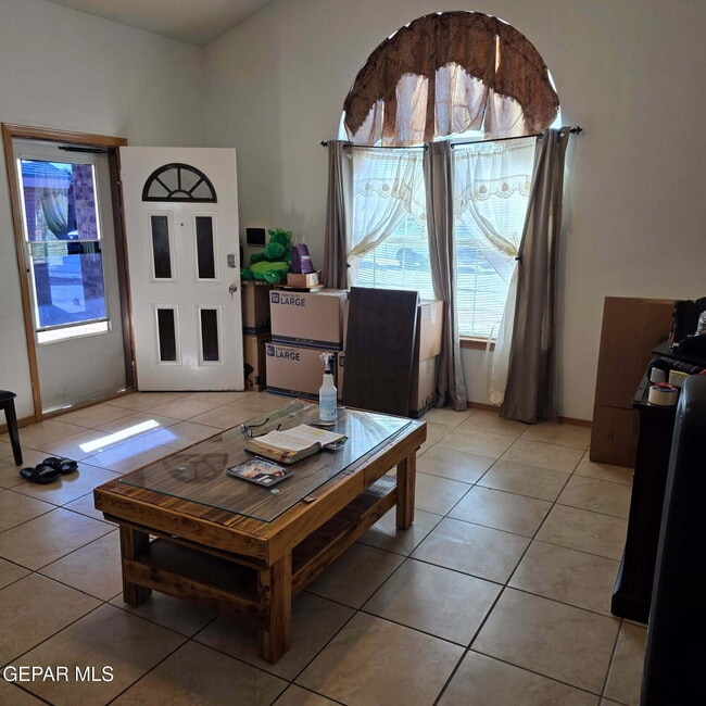 Building Photo - 14453 Desierto Bueno Ave
