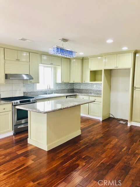 Foto del edificio - 13554 Elgers St