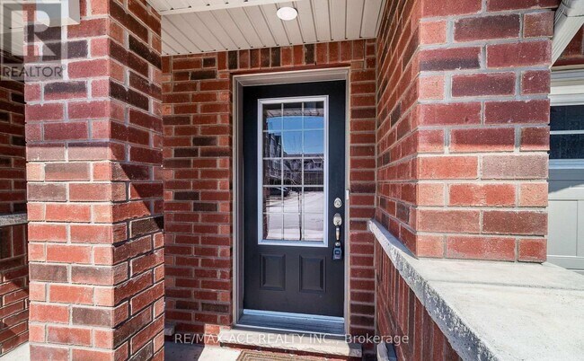 Photo du bâtiment - 2560 Barbarolli Path