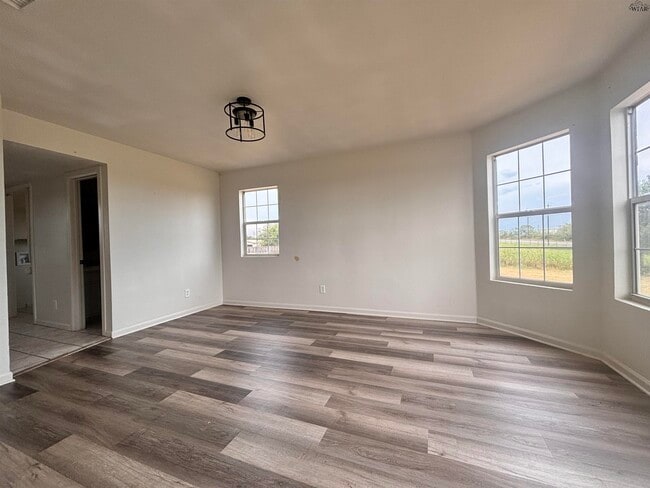 Building Photo - 2293 TX-79