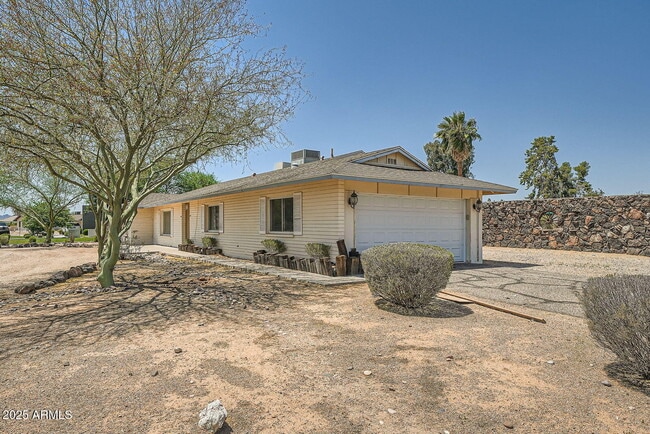 Building Photo - 6220 E Gold Dust Ave