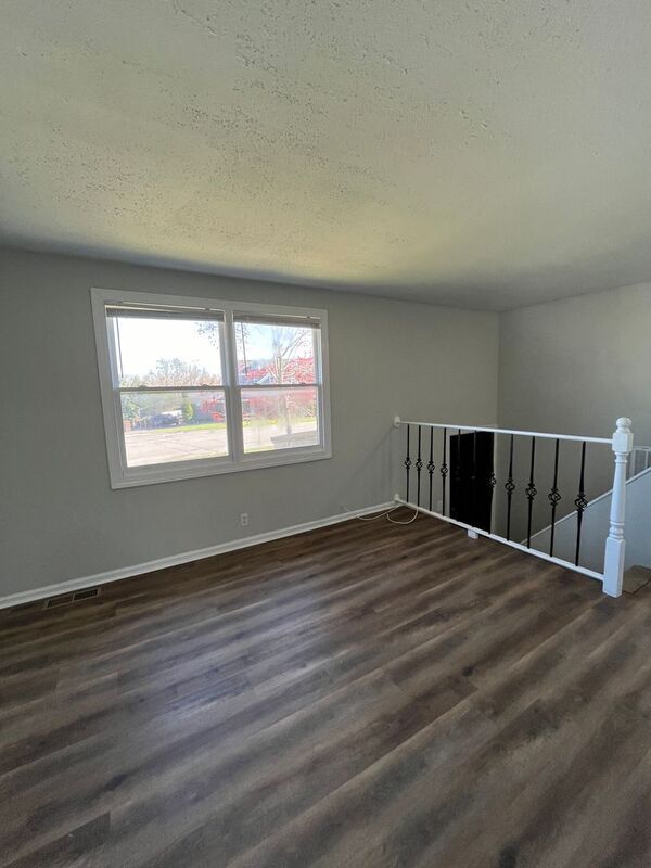 Building Photo - 513 Tuscarora Dr