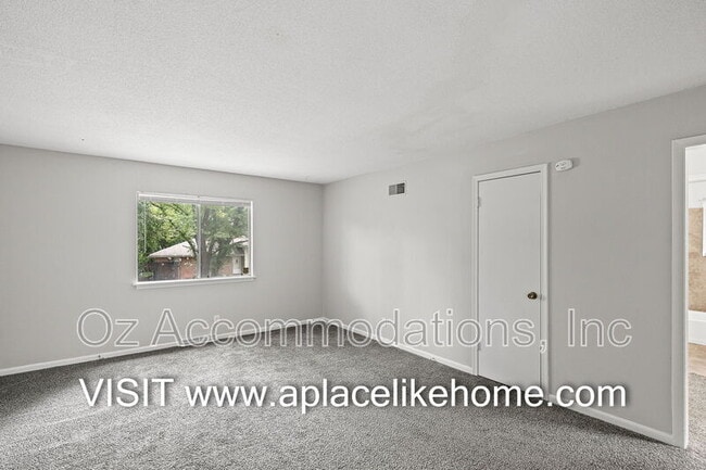 Foto del edificio - 1606 N 63 Pl