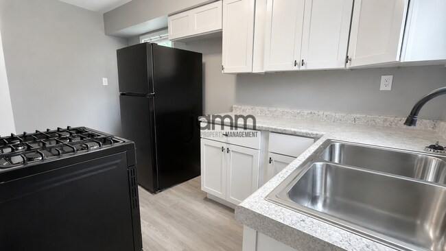 Foto del edificio - 5026 E 86th St