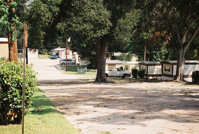 Building Photo - Hidden Valley Mobile Home Park