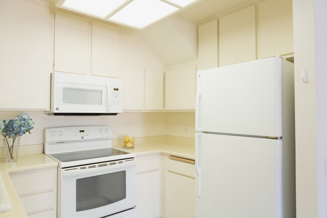 Cocina (no se muestra el nuevo frigorífico, horno y microondas de acero inoxidable) - 4020 Porte La Paz