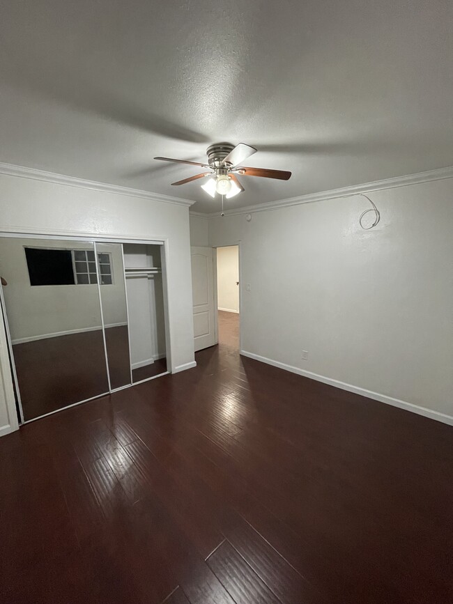 Building Photo - 2137 7th Ave
