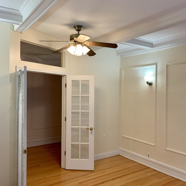 Foto del edificio - 5859 N Kenmore Ave