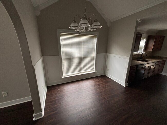 Foto del edificio - 108 Moss Stone Ln