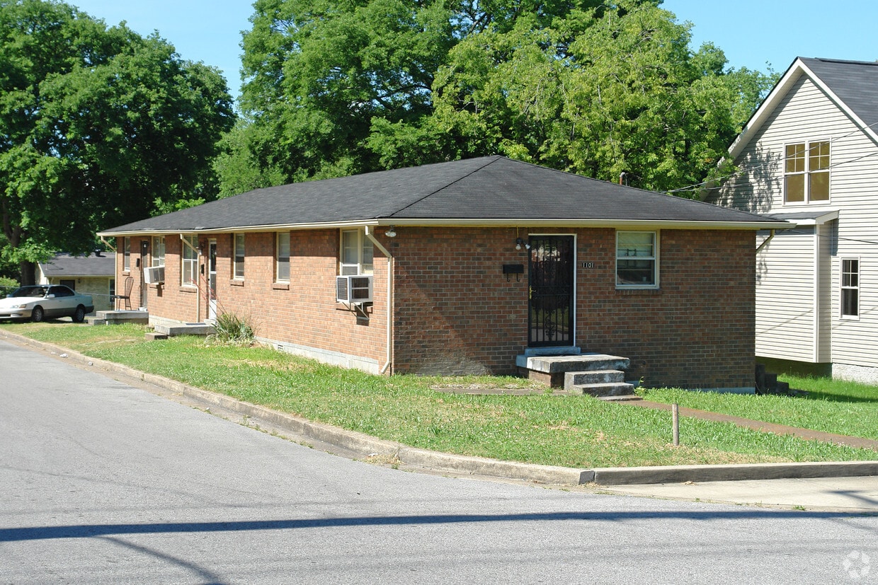 Primary Photo - 1101 Summit Ave