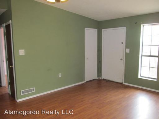 Building Photo - 303 Plainview Dr
