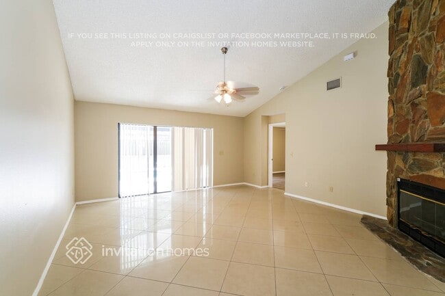 Building Photo - 901 Sandywood Dr