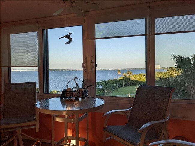 Building Photo - 2616 Cove Cay Dr